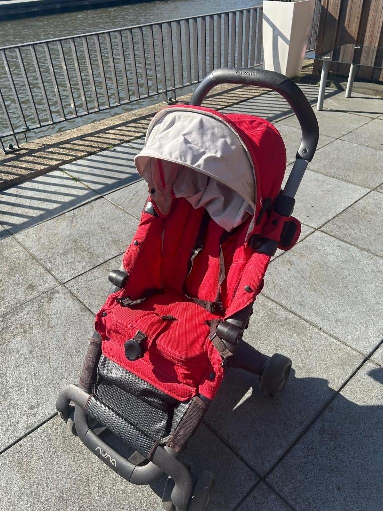 Nuna Pepp Luxx kinderwagen – compact, licht & in goede staat, Kinderen en Baby's, Buggy's, Ophalen, Gebruikt, Overige merken, Regenhoes
