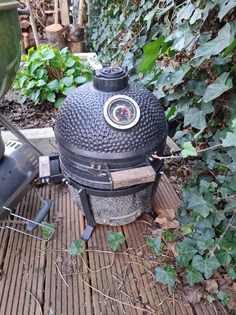Patton Kamado bbq, Tuin en Terras, Houtskoolbarbecues, Ophalen, Gebruikt, Patton