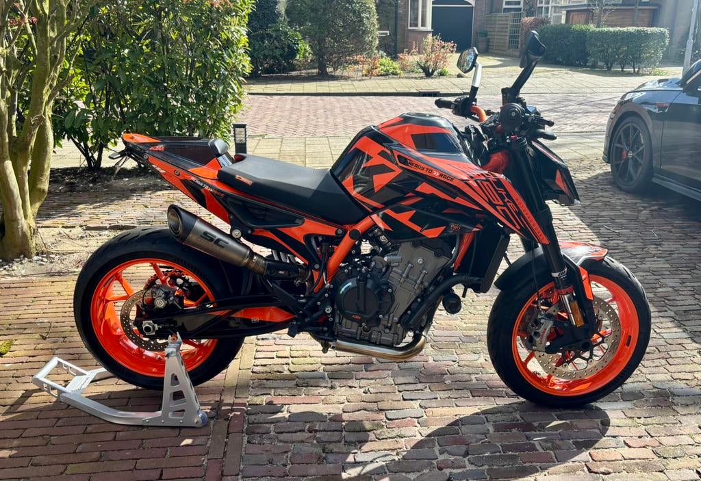 KTM Duke 890 R - als nieuw! - Dikste van NL - veel extra's