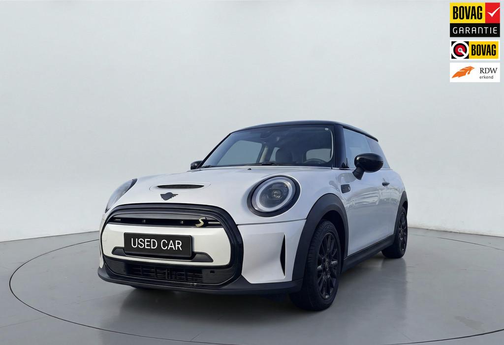 Mini Cooper SE Classic Trim|Carplay|Warmtep.|97%SoH|CLIMA|NA, 12 maanden, Gebruikt, 4 stoelen, Leder en Stof