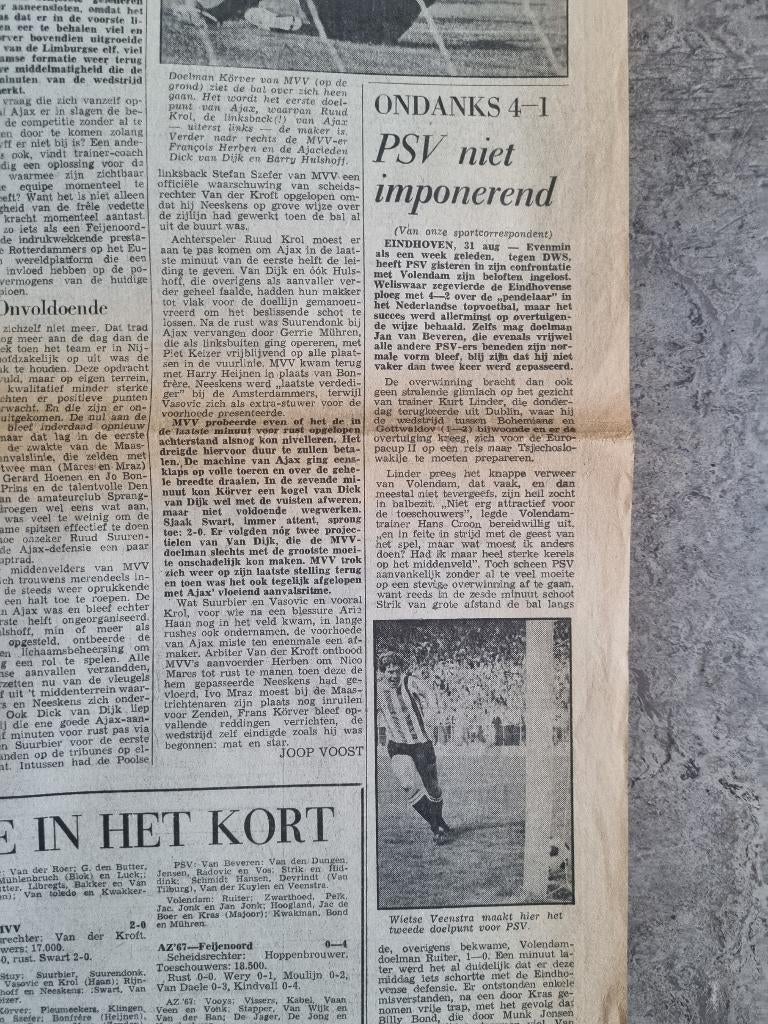 Voetbal PSV wint met 4-1 van Volendam (1970), Ophalen of Verzenden, 1960 tot 1980, Knipsel(s)
