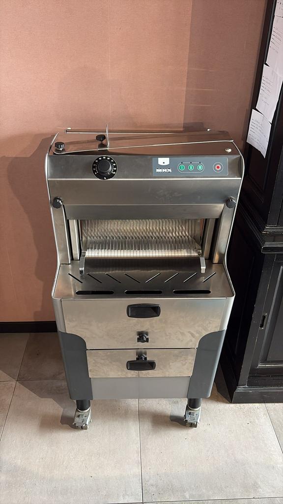 Professionele Broodsnijmachine voor Horeca en Bakkerij, Ophalen, Gebruikt, Bakkerij en Slagerij