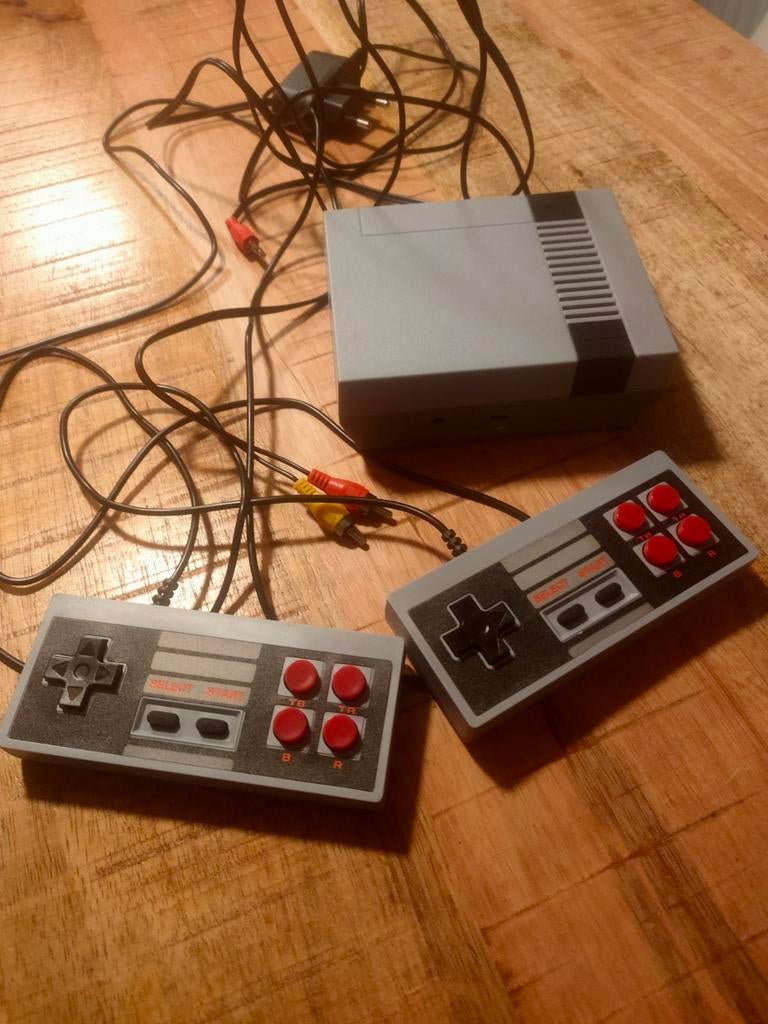Mini spelcomputer met 620 spelen ingebouwd, Spelcomputers en Games, Spelcomputers | Nintendo NES, Ophalen of Verzenden