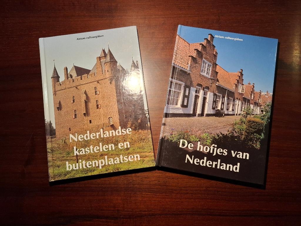 Twee Atrium cultuurgidsen, Boeken, Gelezen, Diverse auteurs, Ophalen of Verzenden, Stijl of Stroming