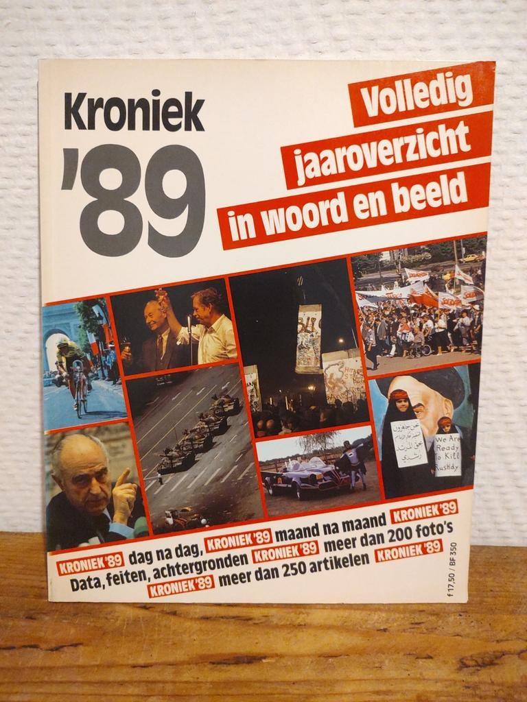 Kroniek '89: Volledig Jaaroverzicht in Woord en Beeld, Boeken, Ophalen of Verzenden, Gelezen, Overige typen