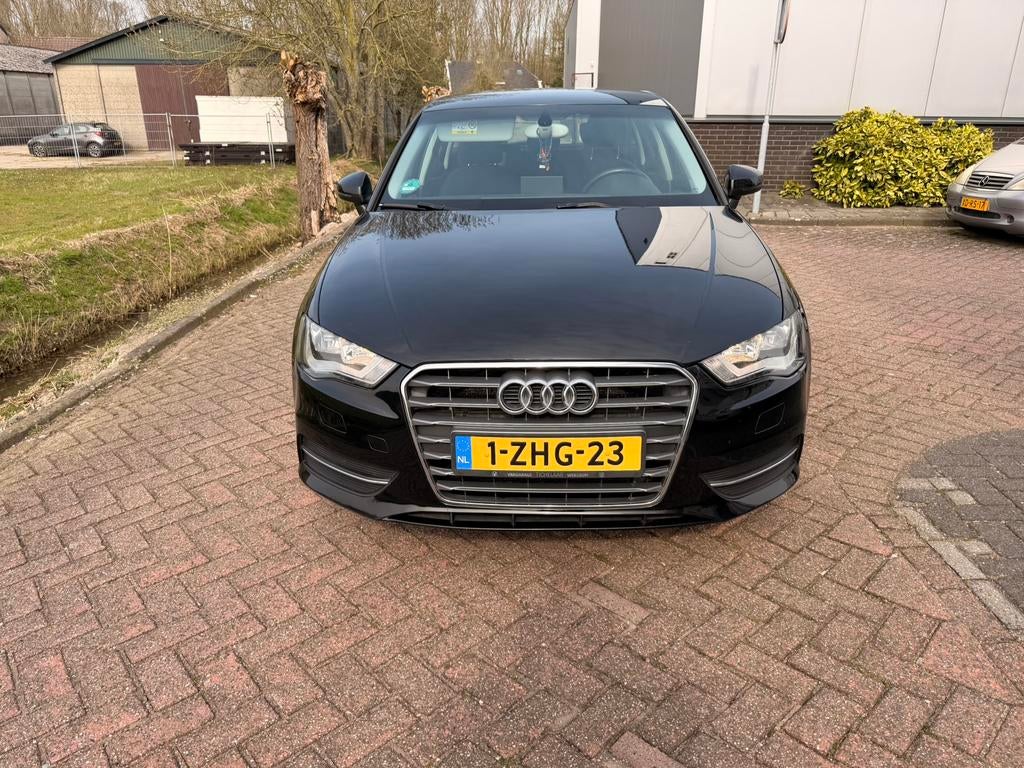 Audi A3 1.4TFSI G-tron 81KW SB S-tro 2014 Zwart NAP-KM, Auto's, Audi, Bedrijf, A3, Aangepast voor mindervaliden, ABS, Achteruitrijcamera