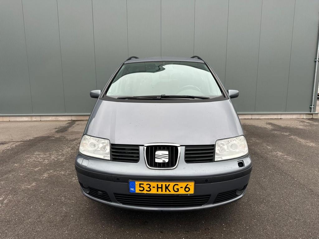 SEAT Alhambra 1.8-20VT Stylance EXPORT EX BPM ! (bj 2009), Auto's, Gebruikt, 4 cilinders, 7 stoelen, Bedrijf
