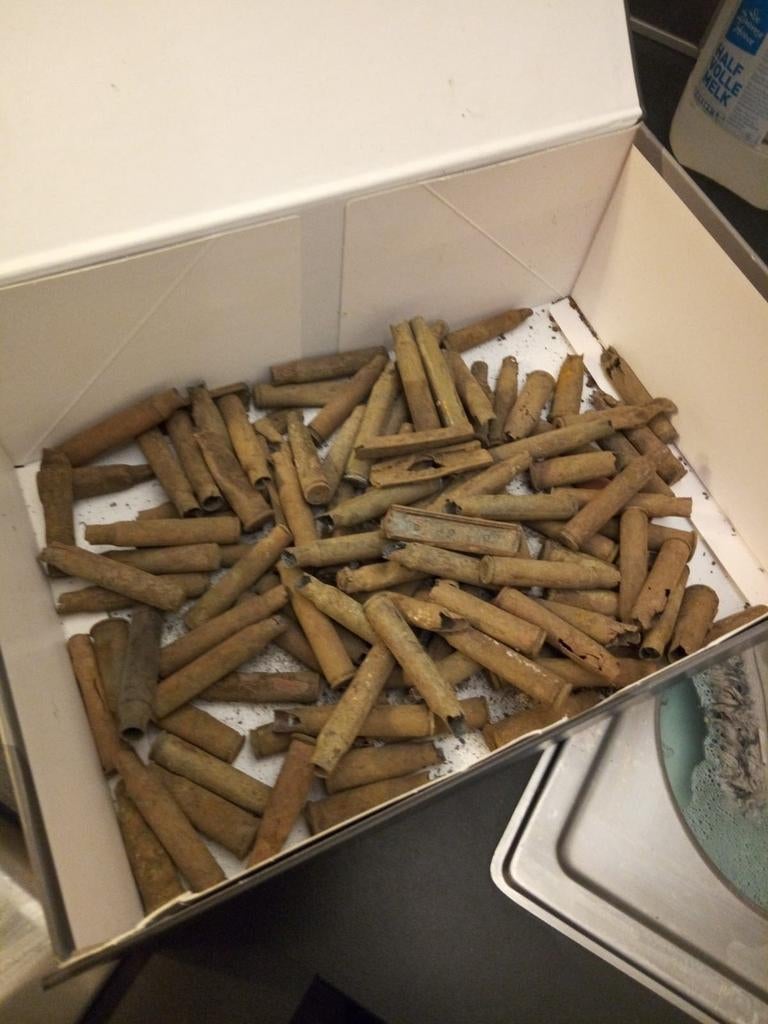 Bak vol met hulzen usa duits en frans, Ophalen of Verzenden, Amerika, Hulzen of Bodemvondsten