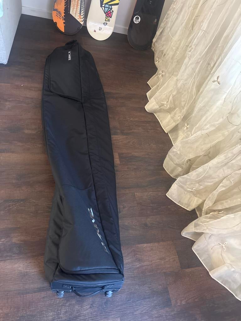 Dakine Fall Line Roller 190cm Ski/Snowboardtas, Overige merken, Overige typen, Ophalen of Verzenden, Zo goed als nieuw
