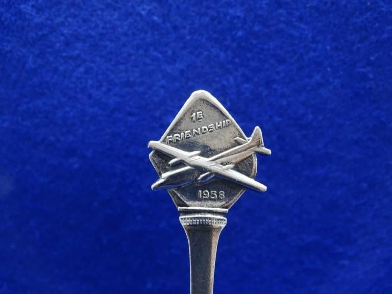 Lepeltje: Fokker  F27 Friendship de eerste 1958, Verzenden