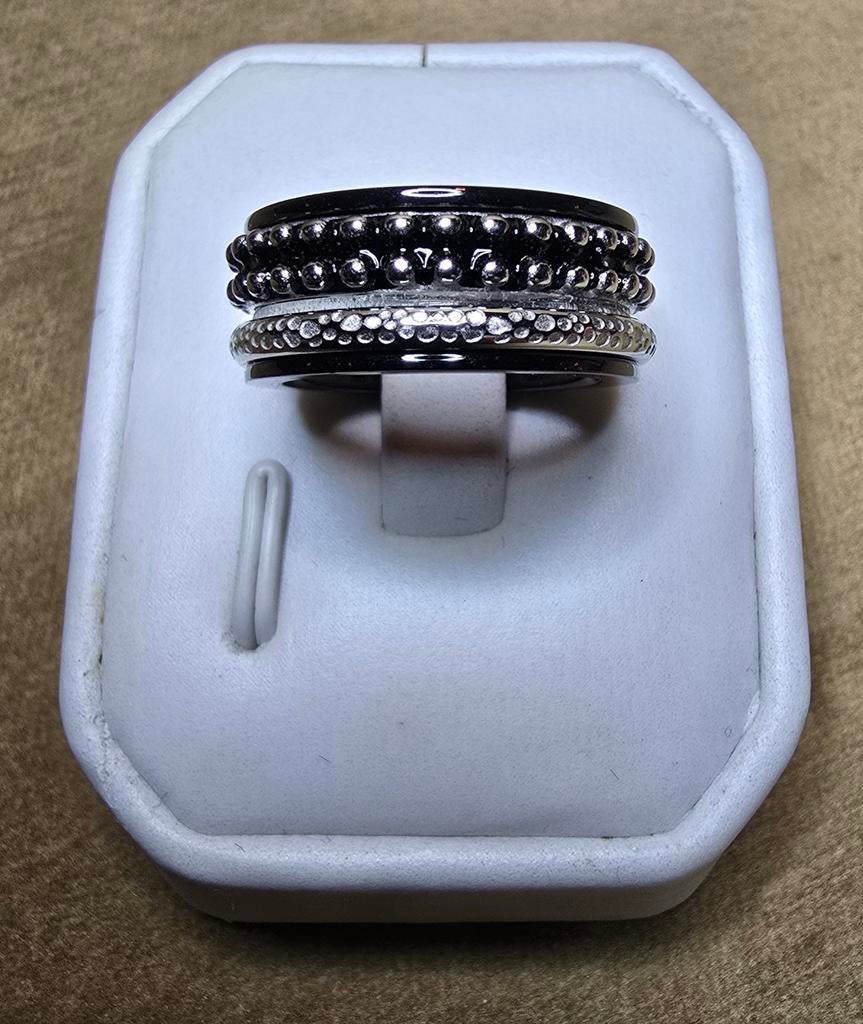 iXXXi ring maat 16, Zwart, Ophalen of Verzenden, Dame, Kleiner dan 17