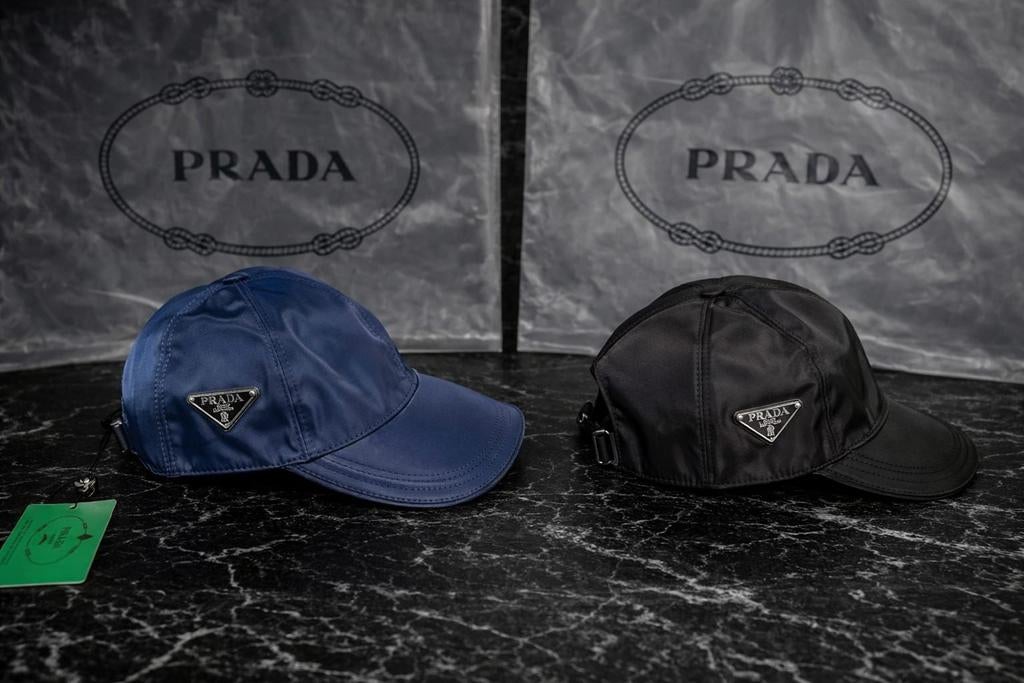 Prada petten., Ophalen of Verzenden, Nieuw
