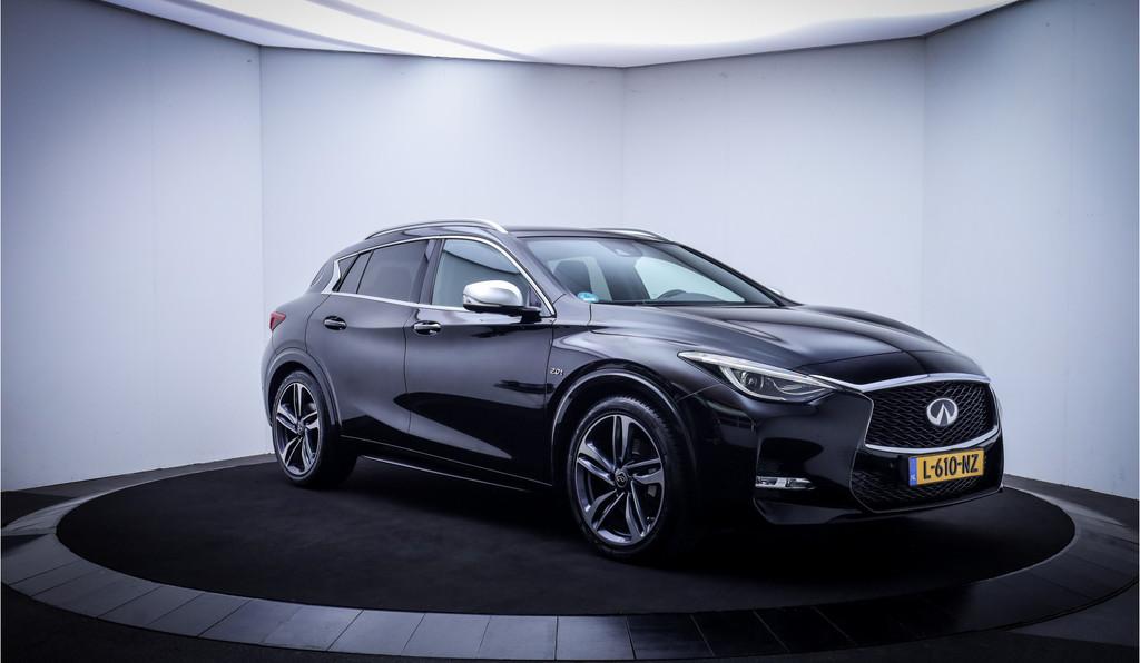 Infiniti Q30 2.0t Sport AWD PANO | BOSE | 360 CAM | NAVI | D, 15 km/l, 4 cilinders, Leder en Stof, Zwart