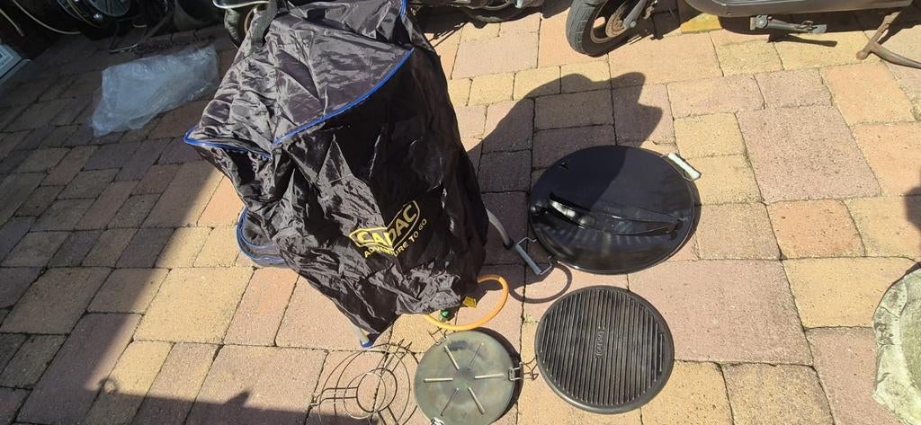 Nette Cadac met accessoires., Ophalen, Gebruikt