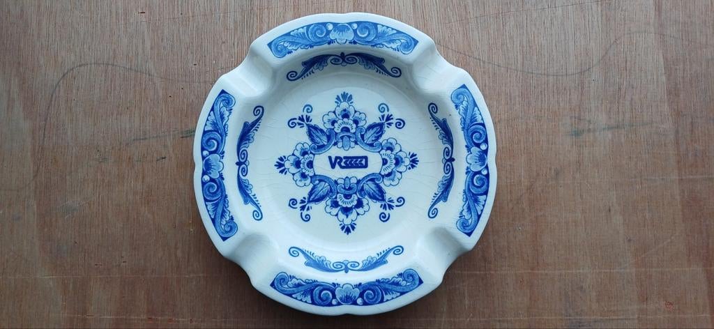 Vredestein - Holland asbak., Ophalen of Verzenden, Zo goed als nieuw, Gebruiksvoorwerp