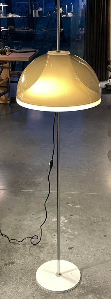 Vintage Martinelli voor Artimeta soest design vloerlamp, Huis en Inrichting, Lampen | Vloerlampen, Ophalen, Zo goed als nieuw