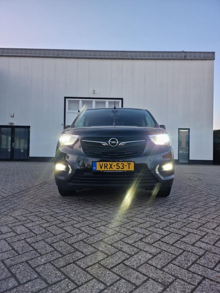 Opel Combo Cargo GB 1.5 Diesel 131pk S/S L2h1 Verhoogd, Auto's, Stof, Euro 6, 4 cilinders, Zwart