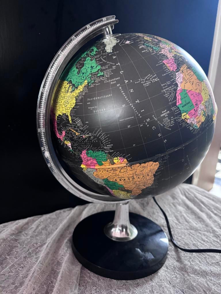 Zwarte Wereldbol met Verlichting, black globe, Ophalen of Verzenden, Verlicht, Zo goed als nieuw