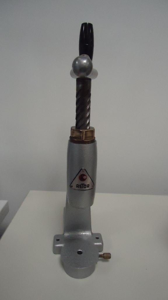 Astor   Knopenmachine   51M