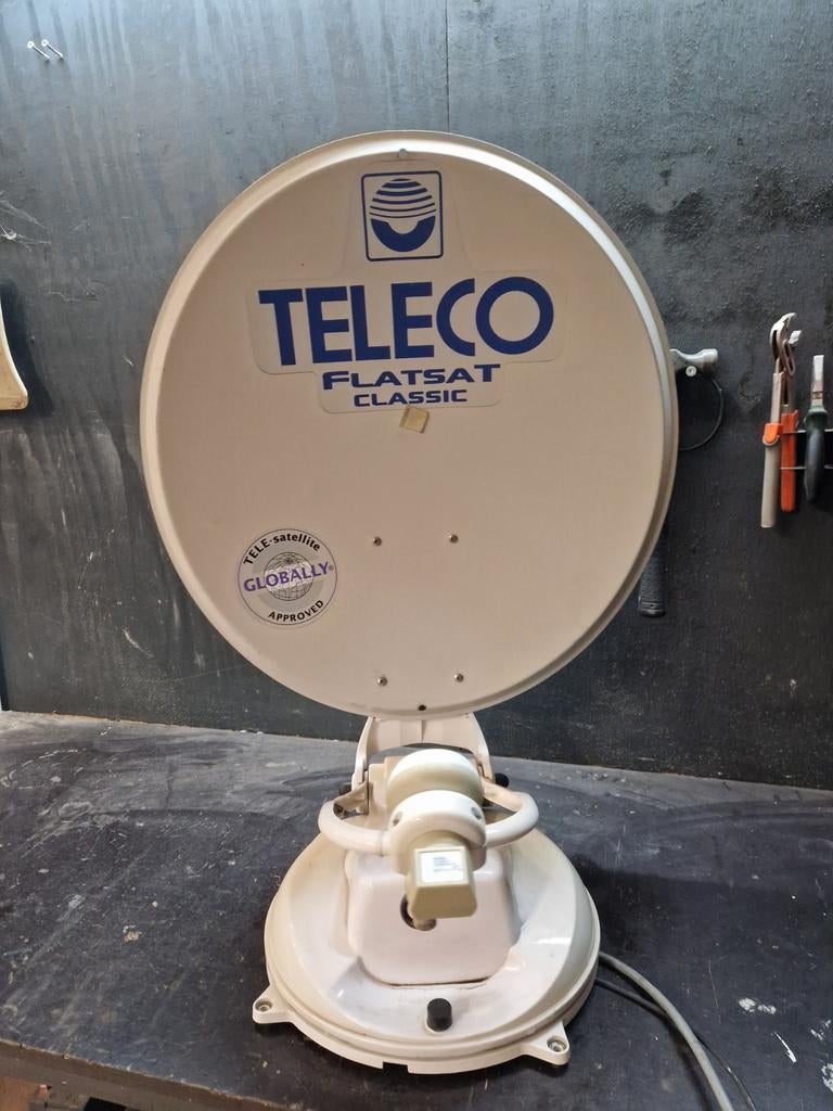 Teleco Flatsat 60cm Schotelantenne, Ophalen of Verzenden, Gebruikt