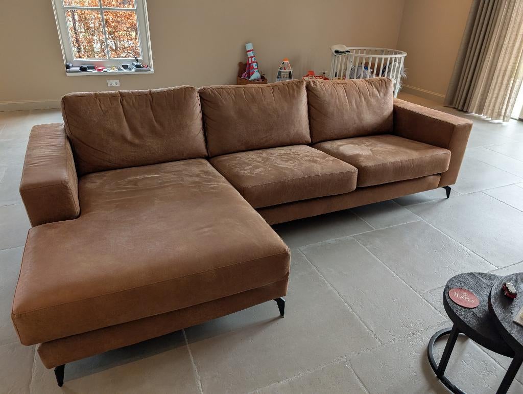 Moderne Cognac Hoekbank – Microleder look, Huis en Inrichting, Banken | Bankstellen, Ophalen, 250 tot 300 cm, Gebruikt, Hoekbank