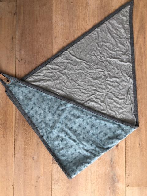 Nieuwe rechthoekige driehoek sjaal van Stolt! , Maat 46/48 (XL) of groter, Nieuw, Ophalen of Verzenden, Sjaal