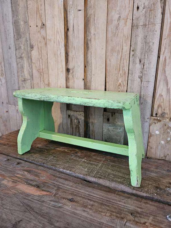 oude vensterbankje ``WOONWINKEL RUSTIEK``, Ophalen of Verzenden