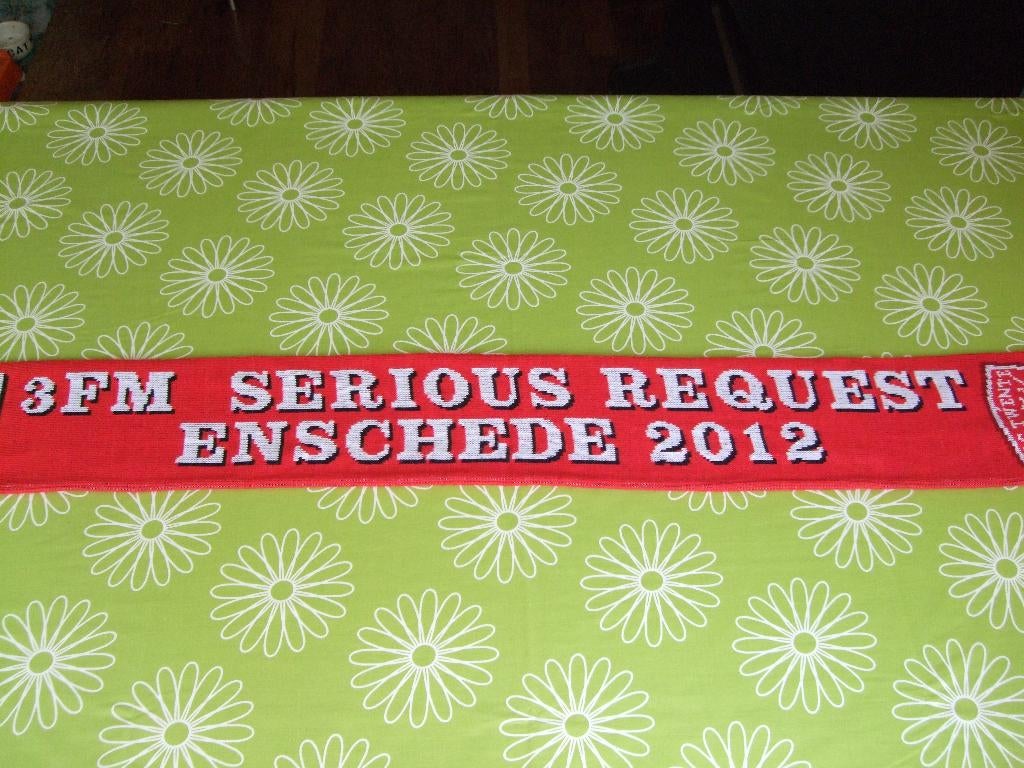 3FM Serious request 2012 / FC Twente sjaal, Ophalen of Verzenden, Zo goed als nieuw, F.C. Twente, Vaantje of Sjaal