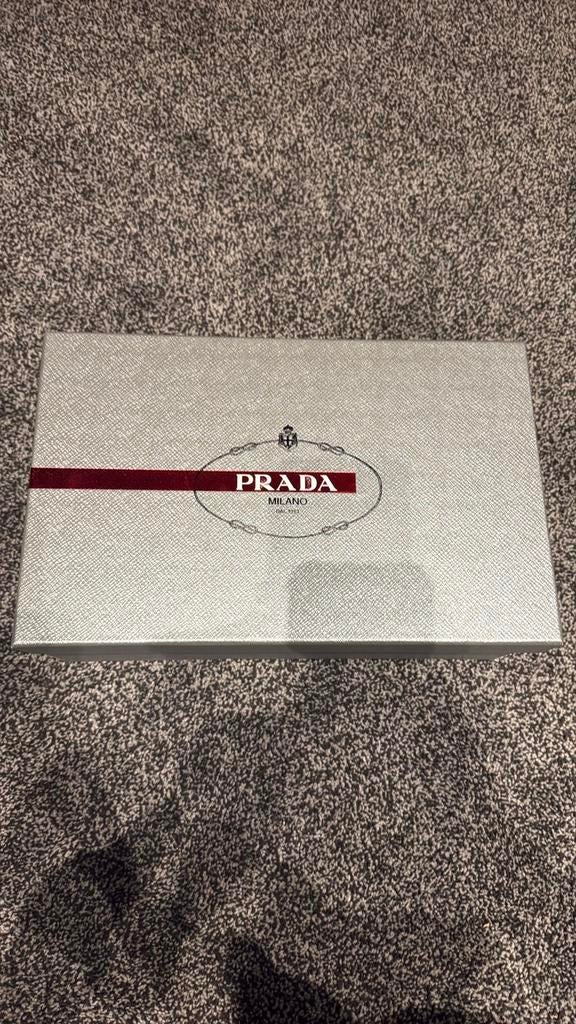 Prada cups, Blauw, Nieuw, Ophalen of Verzenden, Sneakers of Gympen