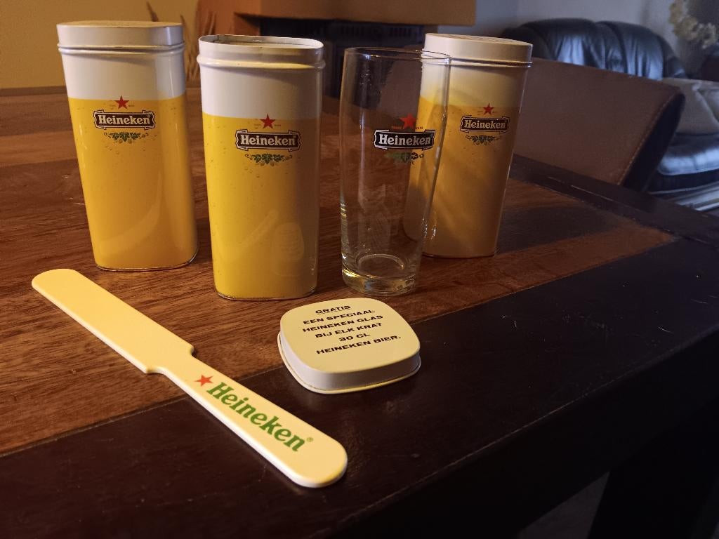3 oud Heineken bier glazen in blik en spatel, Ophalen, Zo goed als nieuw, Glas of Glazen, Heineken