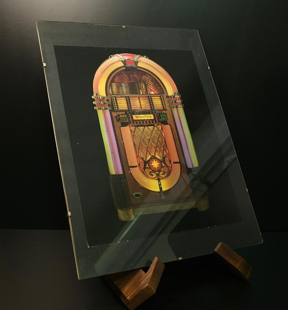 Lijst met ingelijste poster van een jukebox - AU.PAMA.04D, A1 t/m A3, Muziek, Rechthoekig Staand, Gebruikt
