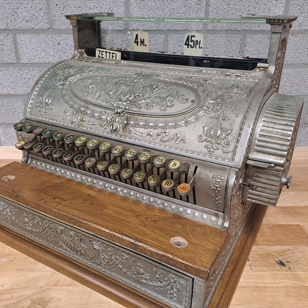 antieke National kassa, Ophalen