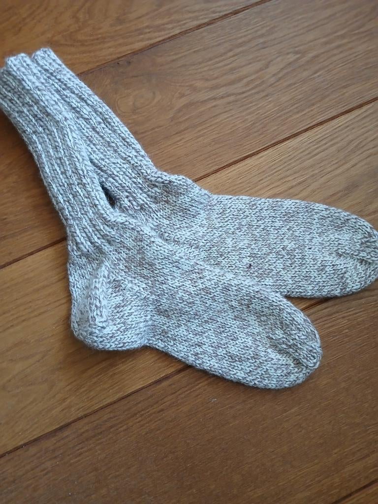 Handgebreide geitenwollen sokken. Maat 46/47, Verzenden, Nieuw, Overige kleuren, Eigen gebreide sokken