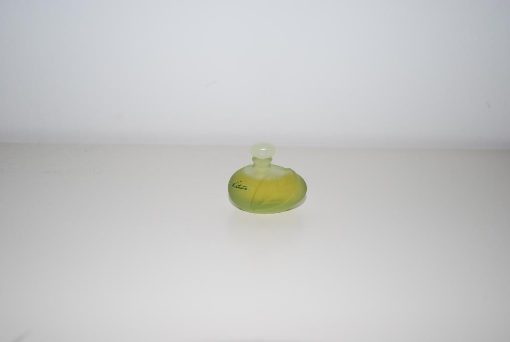 Miniatuur Yves Rocher Nature edp, Verzamelen, Parfumverzamelingen, Ophalen of Verzenden, Zo goed als nieuw, Miniatuur, Gevuld