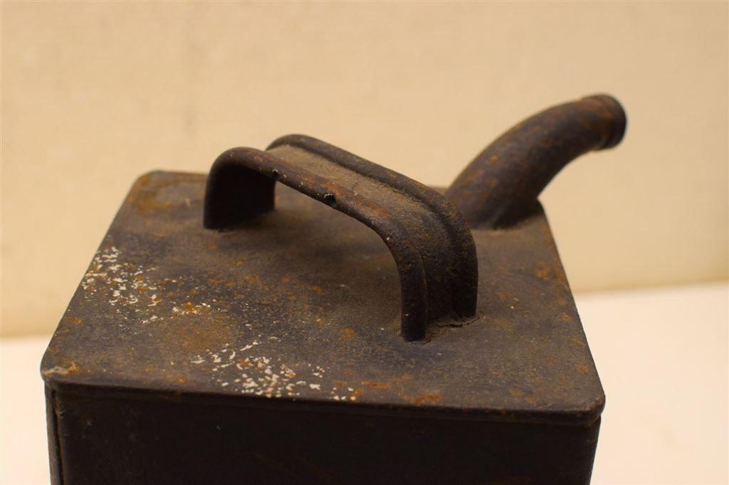 Petroleumblik 49355, Ophalen of Verzenden, Gebruikt, Koek(jes)