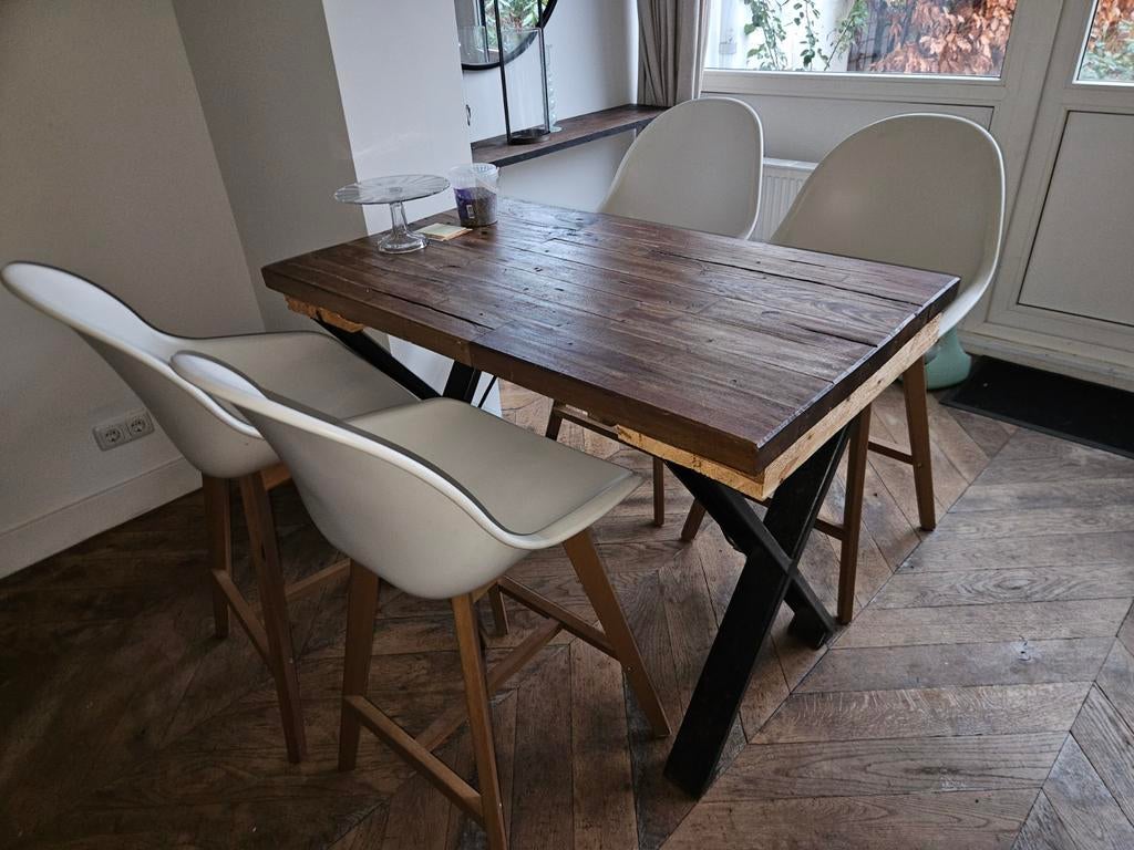 Tek houten eettafel met 4 Casa krukken., Gebruikt, 100 tot 150 cm, Rechthoekig, 50 tot 100 cm