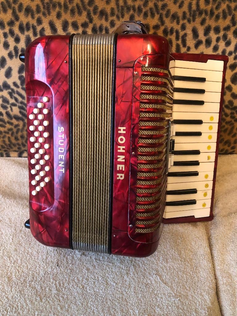ACCORDEON HOHNER STUDENT 32 bas in koffer, Ophalen, Gebruikt, 32-bas, Met koffer