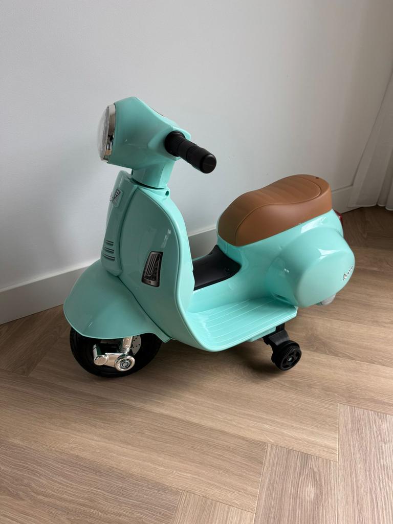 Vespa electrische motorfiets kindermotorfiets, Ophalen of Verzenden, Zo goed als nieuw