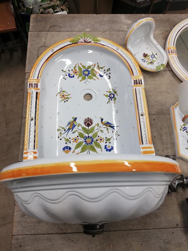 Fontein hoge rug (inbouw) spiegel, zeepbak, handdoekring etc, Ophalen