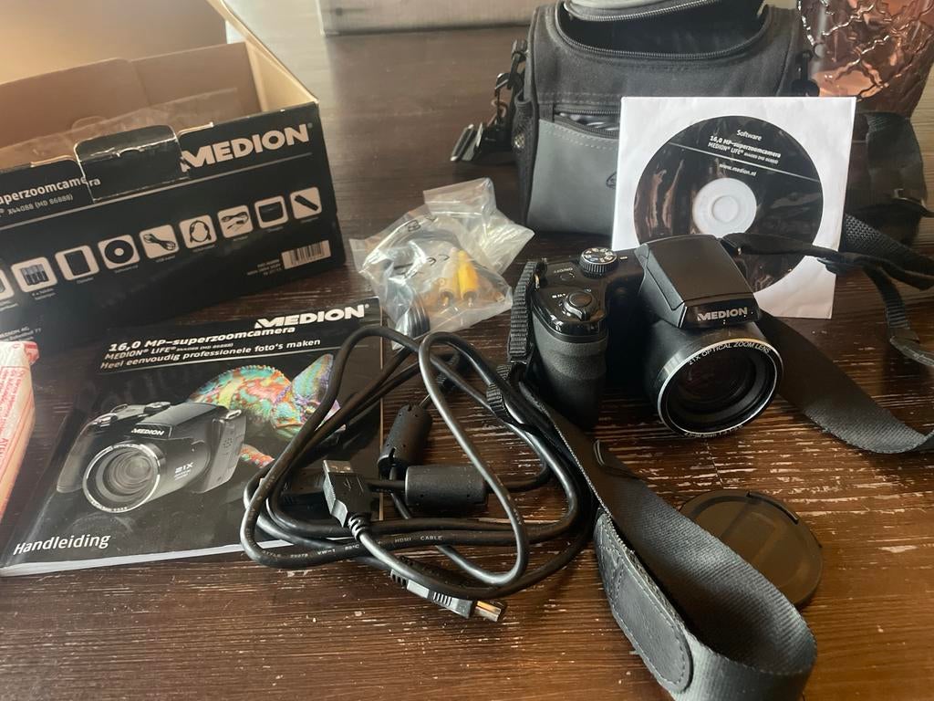 Medion 16 MP superzoomcamera, Audio, Tv en Foto, Fotocamera's Digitaal, Gebruikt, Compact, Ophalen of Verzenden, Overige Merken