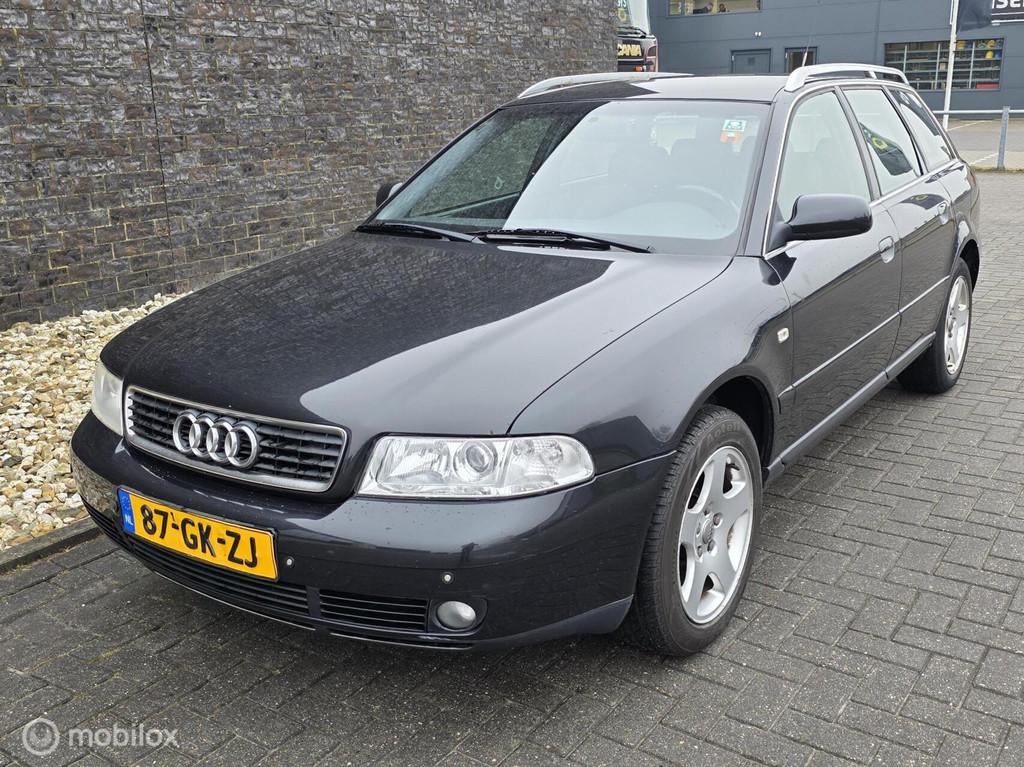 Audi A4 Avant 2.4 V6 Advance - Nw apk, Gebruikt, A4, Zwart, 165 pk