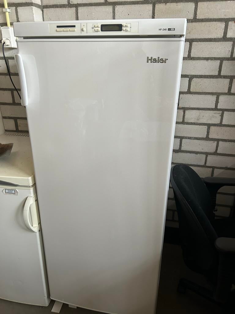 Haier Diepvrieskast HF-248 met 7 laden, Gebruikt, 140 tot 160 cm, Ophalen, Vrieskast