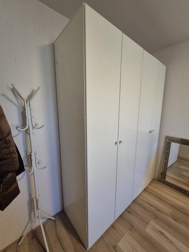 Twee kledingkasten, Huis en Inrichting, Kasten | Kledingkasten, Ophalen, Met deur(en), 50 tot 100 cm, 150 tot 200 cm