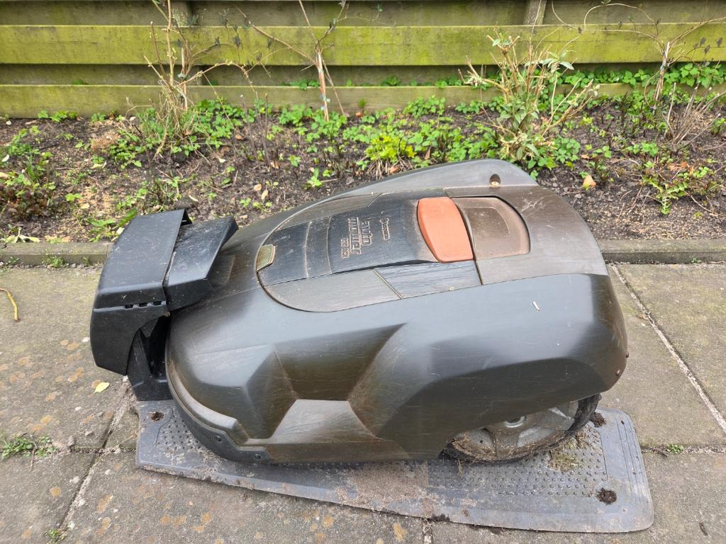 Husqvarna automower 230acx, Ophalen of Verzenden, Gebruikt, 20 tot 25 cm, Husqvarna