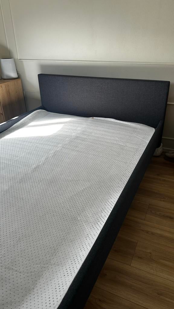 Donkergrijs bedframe 140x200 incl. lattenbodem, Huis en Inrichting, Ophalen, 140 cm, Zo goed als nieuw, Twijfelaar