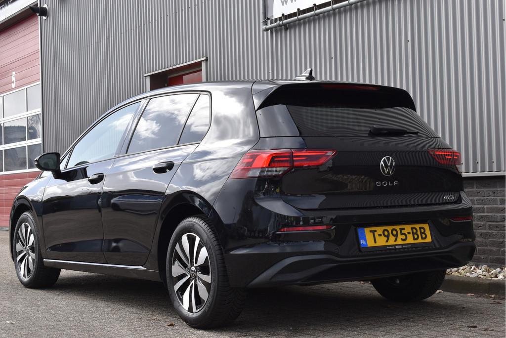 Volkswagen Golf 1.0 eTSI Business Adaptive cruise, ErgoActiv, Gebruikt, Euro 6, Alcantara, Zwart