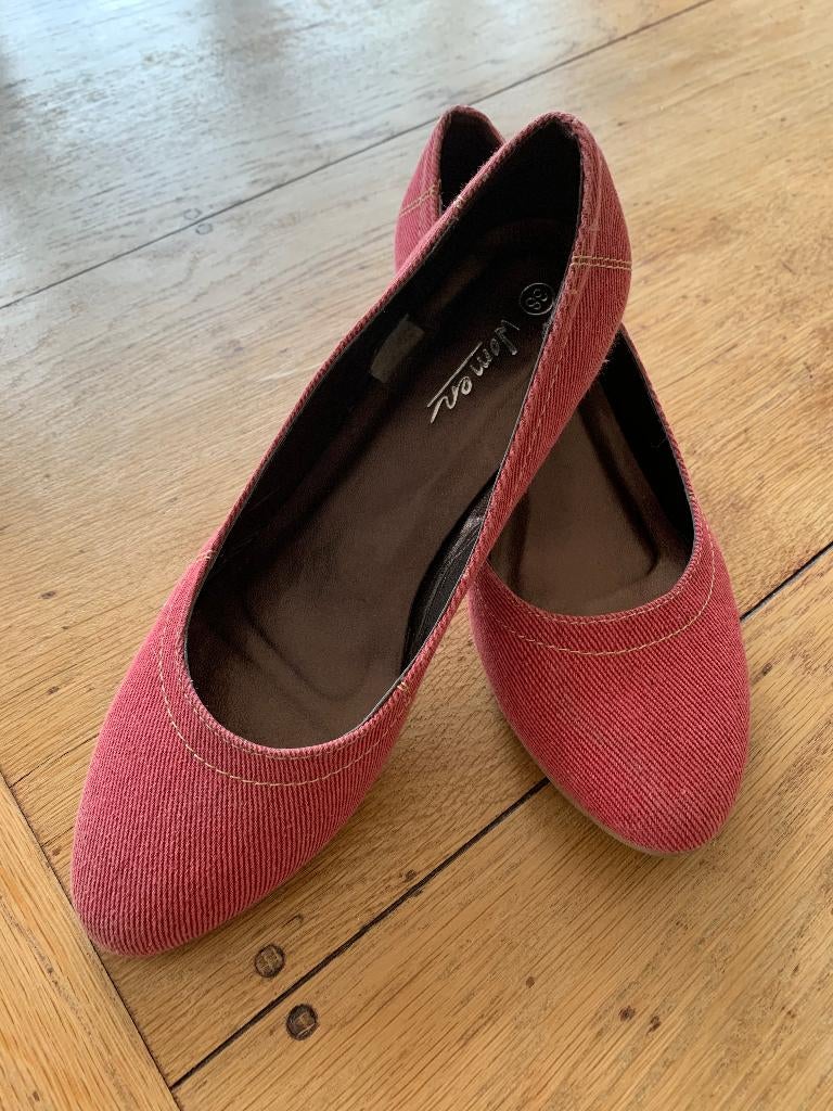 pumps - rood - maat 38 - ZGAN!, Pumps, Ophalen of Verzenden, Zo goed als nieuw, Rood