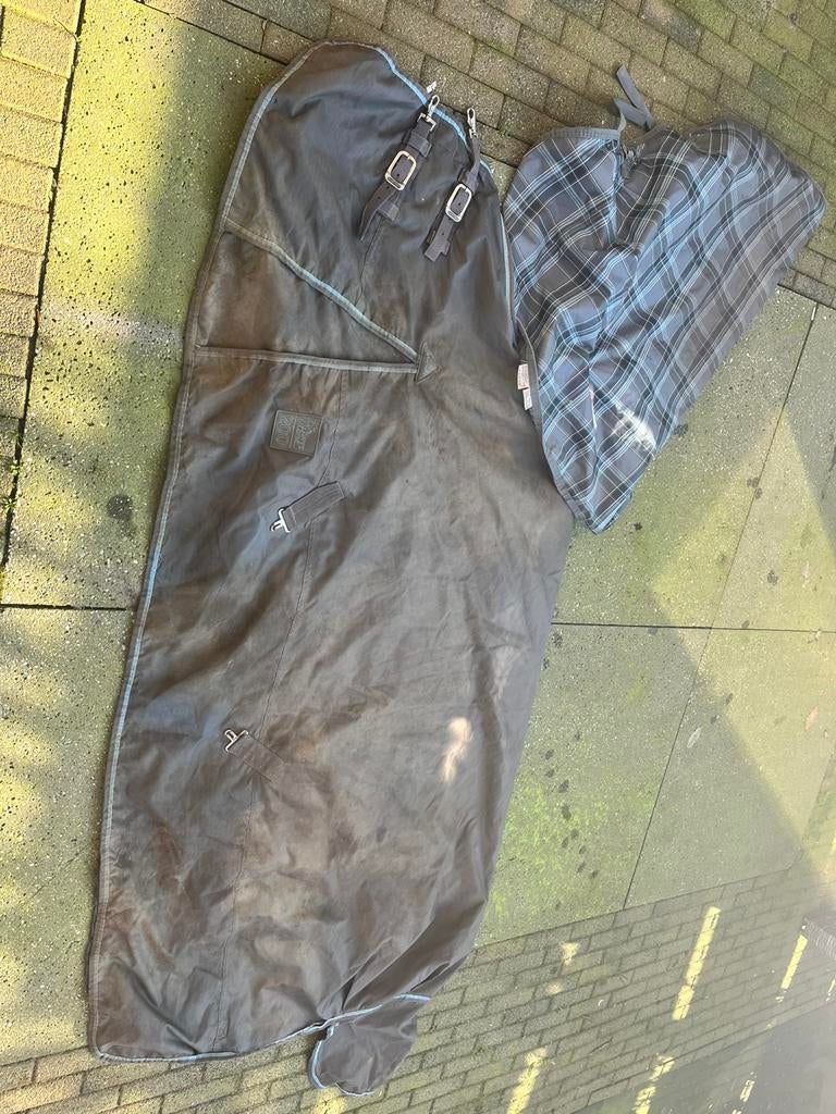 Outdoor 200 grams met hals 205, Dieren en Toebehoren, Ophalen of Verzenden, Zo goed als nieuw