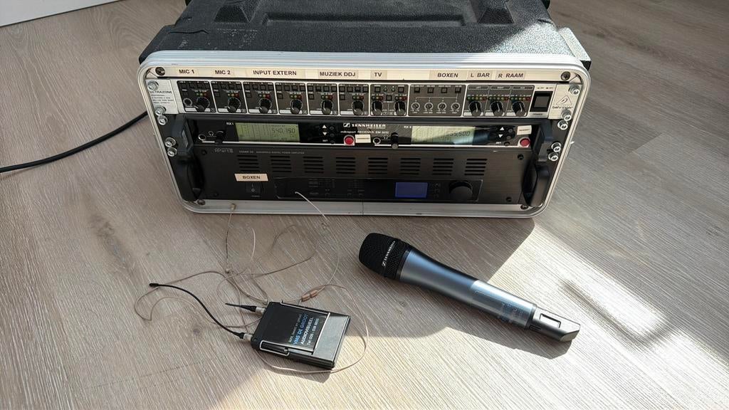 19 inch flightcase met mic head,versterker, 8 kanalen mixer, Ophalen, Gebruikt, Overige typen