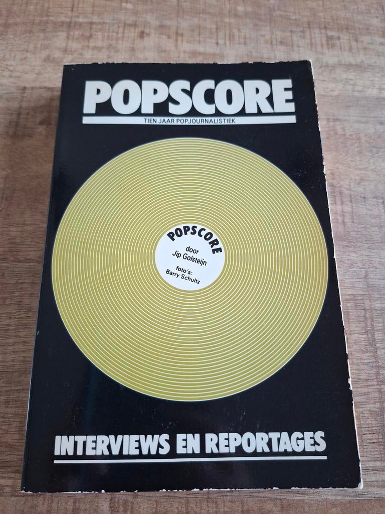 Boek Popscore 10 jaar popjournalistiek Jip Golsteijn Muziek, Ophalen of Verzenden, Gelezen, Artiest